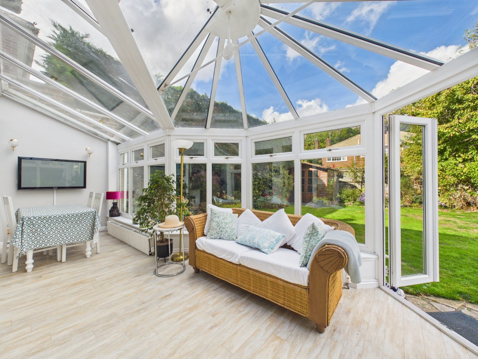 Orchard Grove, Flackwell Heath, High Wycombe, Buckinghamshire, HP10, photo 7