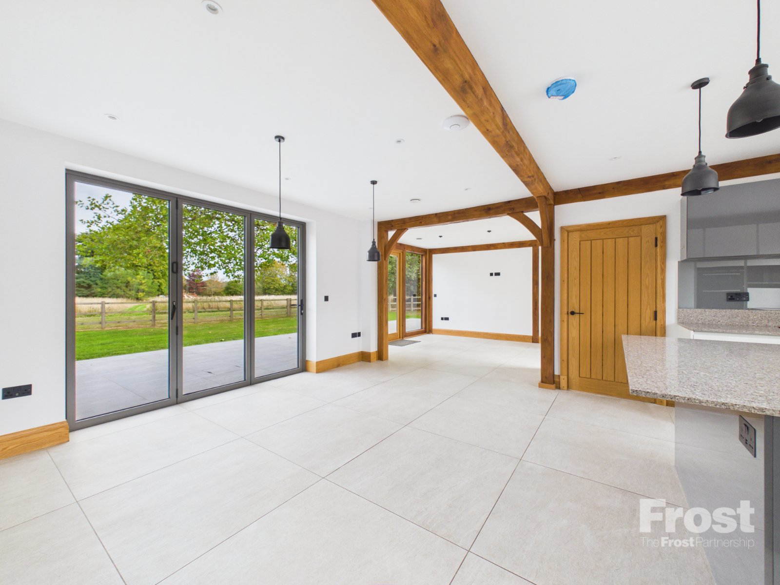 East Burnham Lane, Farnham Royal, Slough, SL2, photo 3