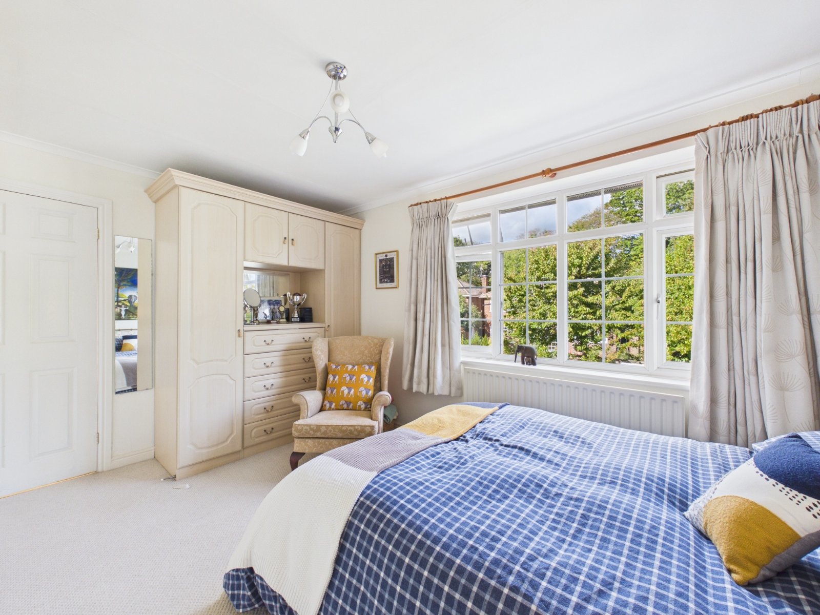 Orchard Grove, Flackwell Heath, High Wycombe, Buckinghamshire, HP10, photo 9