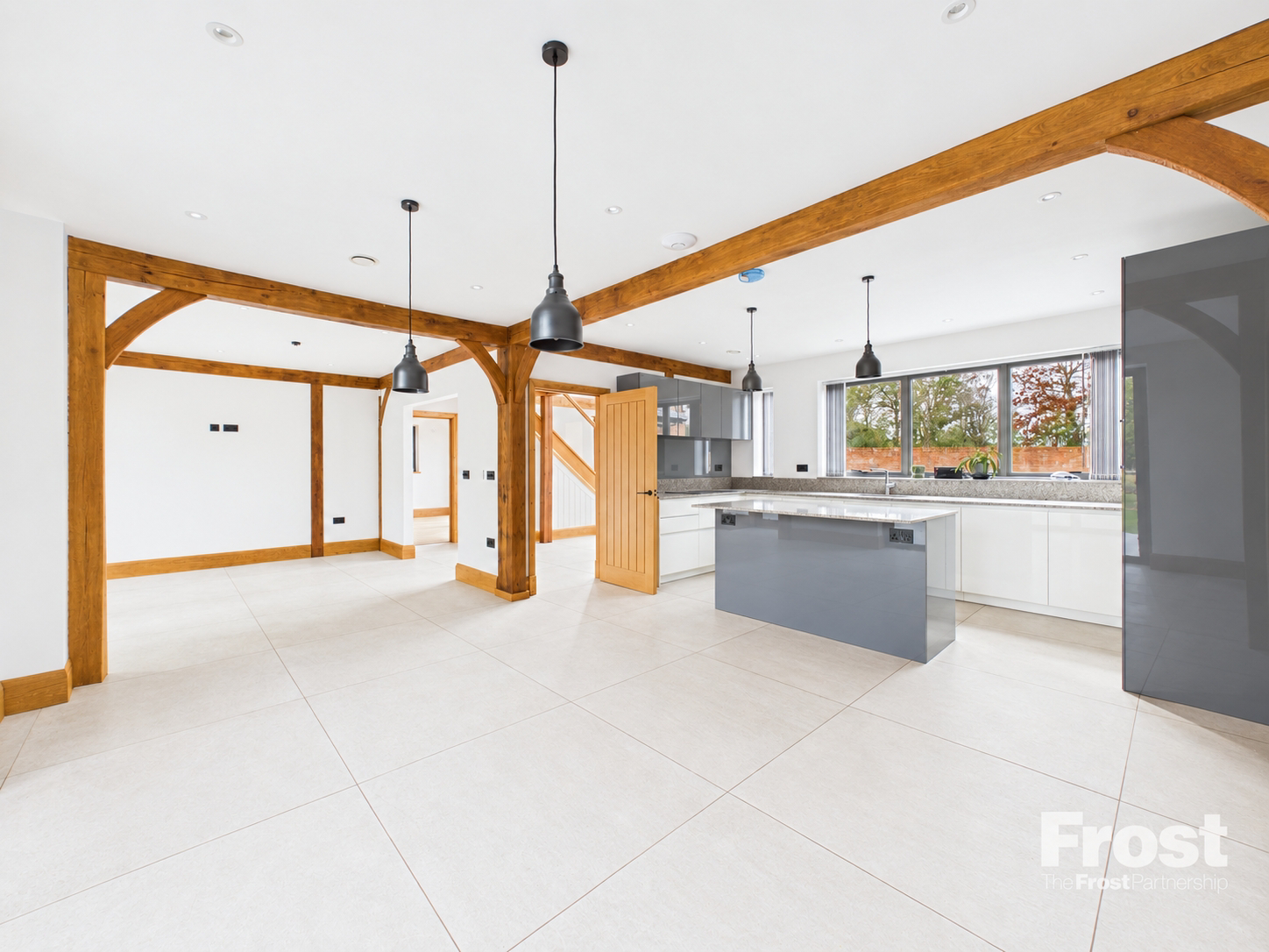 East Burnham Lane, Farnham Royal, Slough, SL2, photo 2