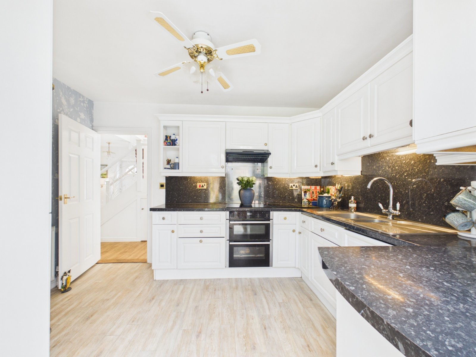 Orchard Grove, Flackwell Heath, High Wycombe, Buckinghamshire, HP10, photo 18