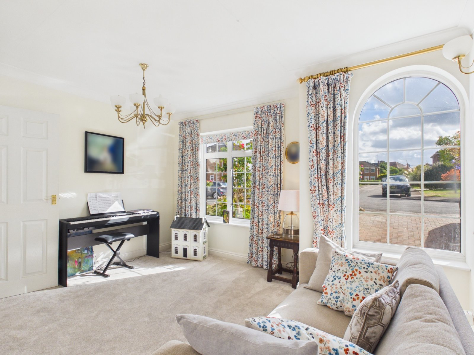 Orchard Grove, Flackwell Heath, High Wycombe, Buckinghamshire, HP10, photo 14