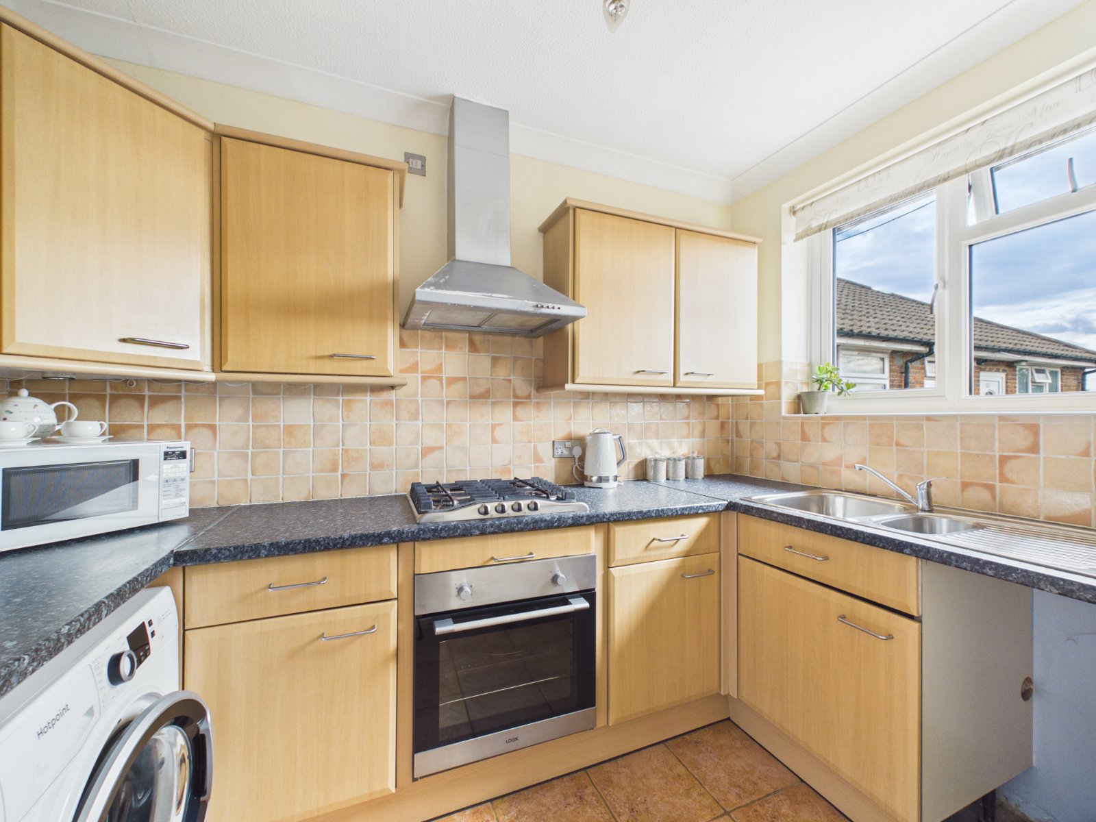 Wheatsheaf Lane, Staines-upon-Thames, Surrey, TW18, photo 3
