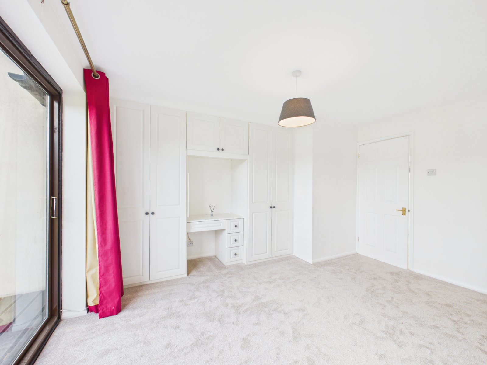 Kingsmead Road, High Wycombe, Buckinghamshire, HP11, photo 13