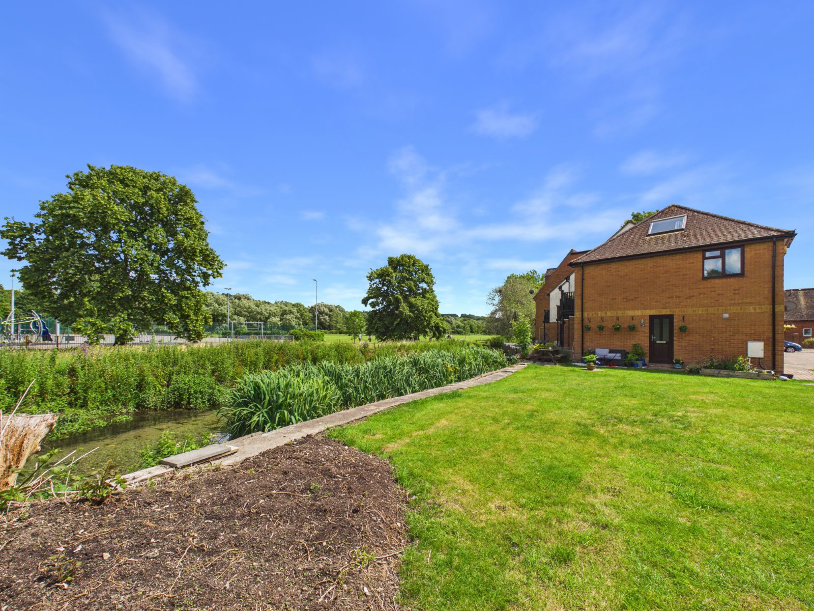 Kingsmead Road, High Wycombe, Buckinghamshire, HP11, photo 18