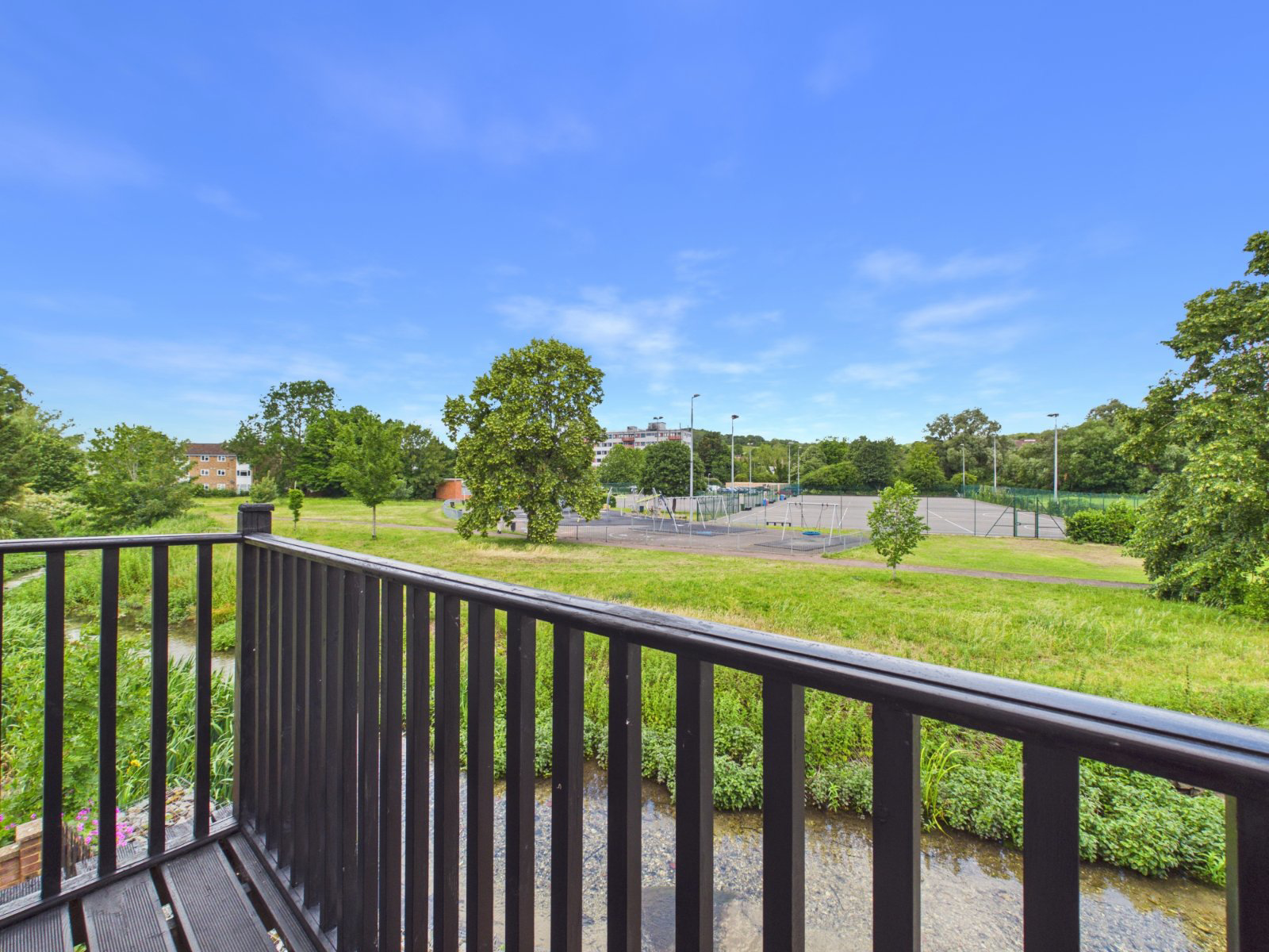 Kingsmead Road, High Wycombe, Buckinghamshire, HP11, photo 23