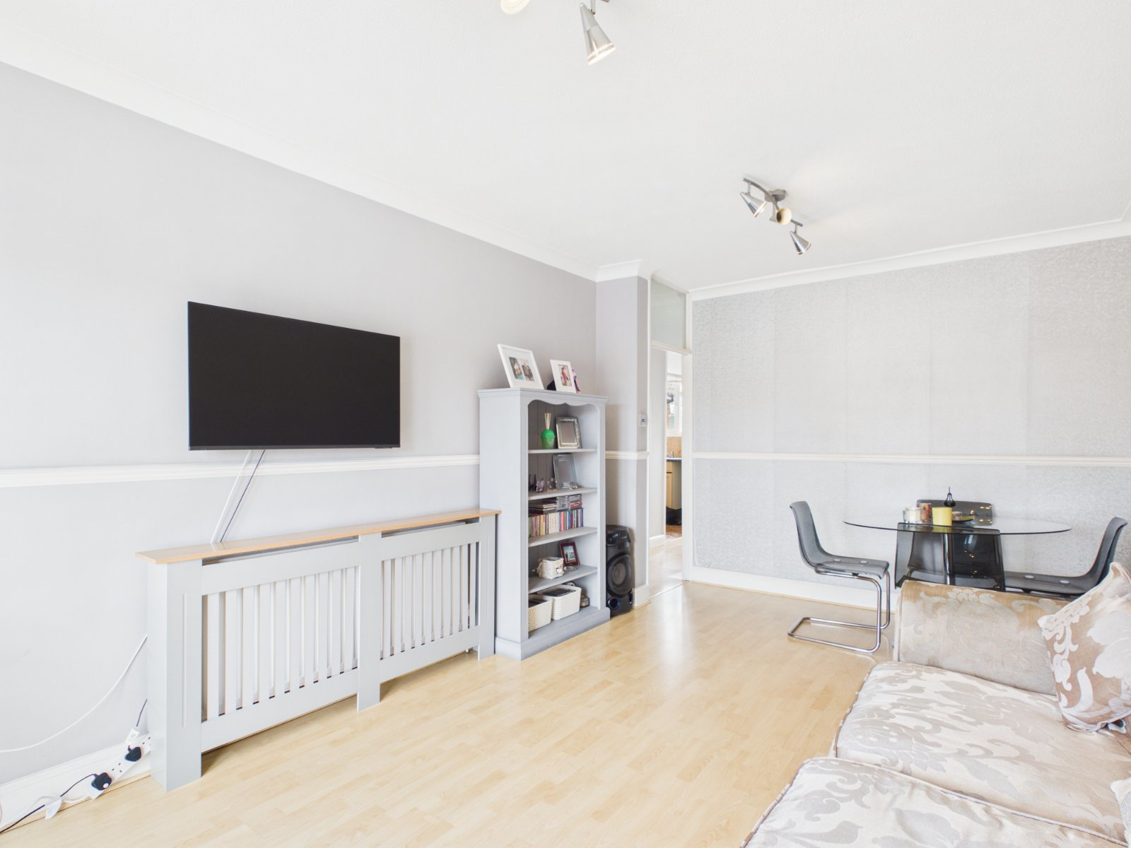 Wheatsheaf Lane, Staines-upon-Thames, Surrey, TW18, photo 6