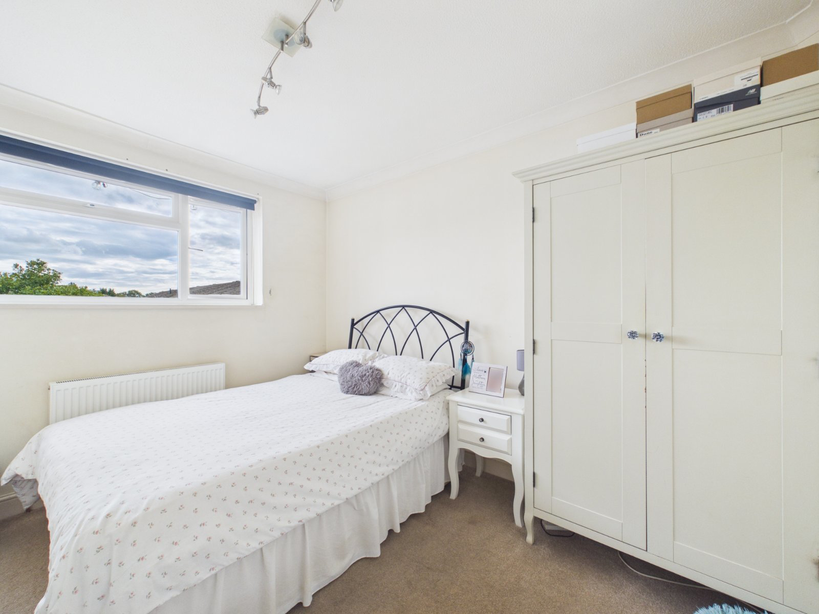 Wheatsheaf Lane, Staines-upon-Thames, Surrey, TW18, photo 4