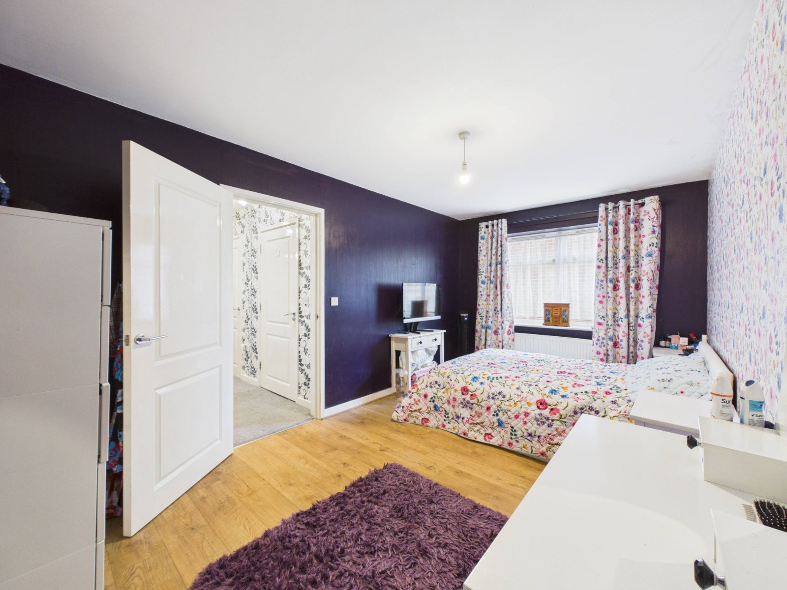 Laurel Gardens, Ashford, Surrey, TW15, photo 4