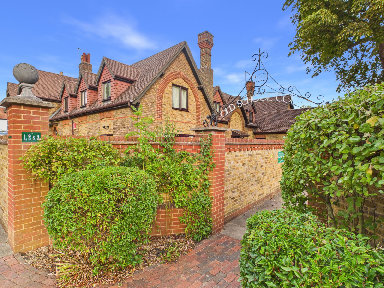 Old School Court, Wraysbury, Berkshire, TW19, photo 9
