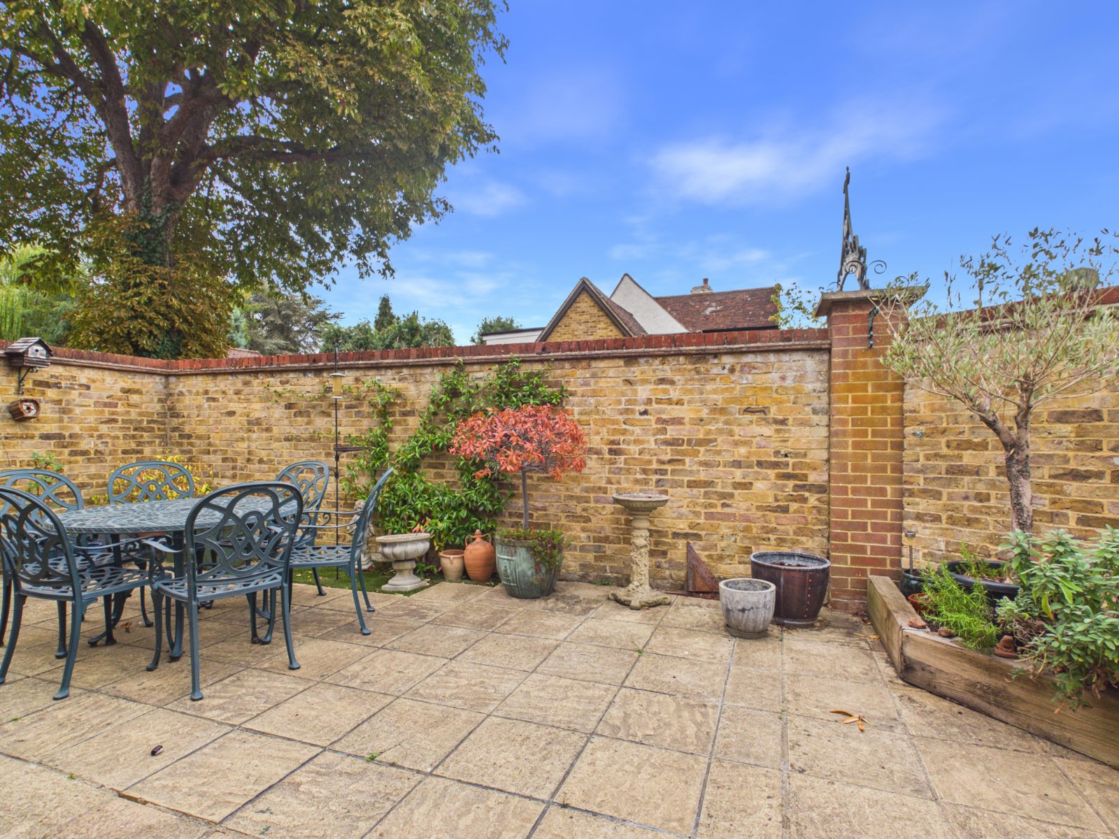Old School Court, Wraysbury, Berkshire, TW19, photo 2