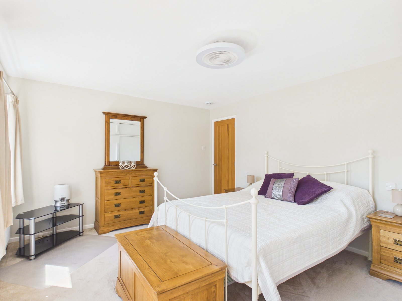 Telston Close, Bourne End, Buckinghamshire, SL8, photo 8