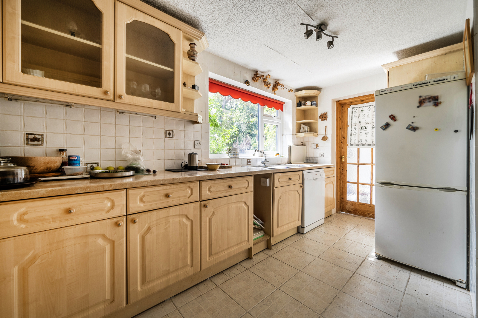 Dukes Close, Gerrards Cross, Buckinghamshire, SL9, photo 5