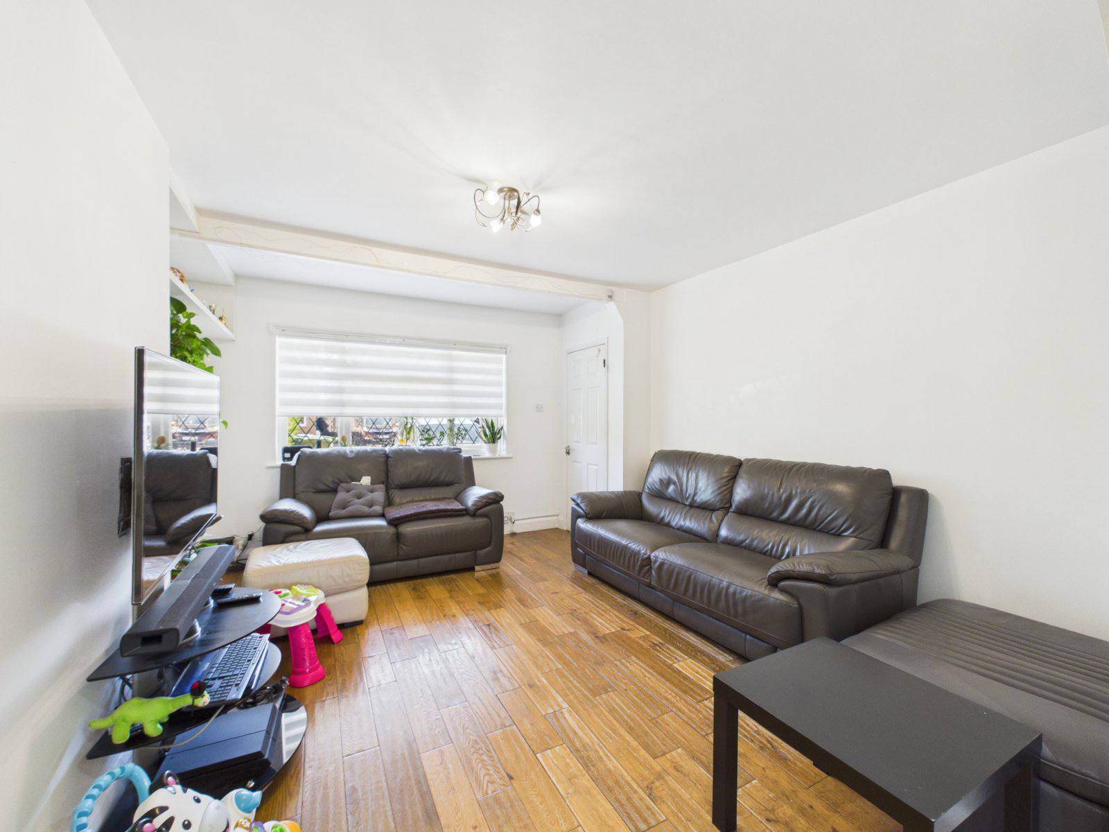 Desford Way, Ashford, Surrey, TW15, photo 10
