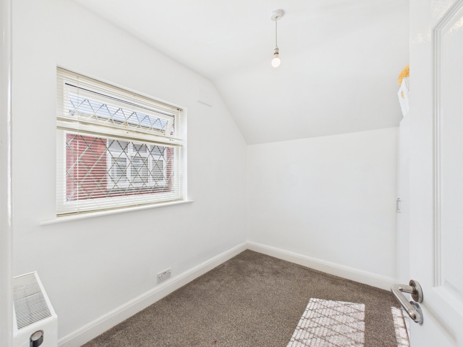 Desford Way, Ashford, Surrey, TW15, photo 15
