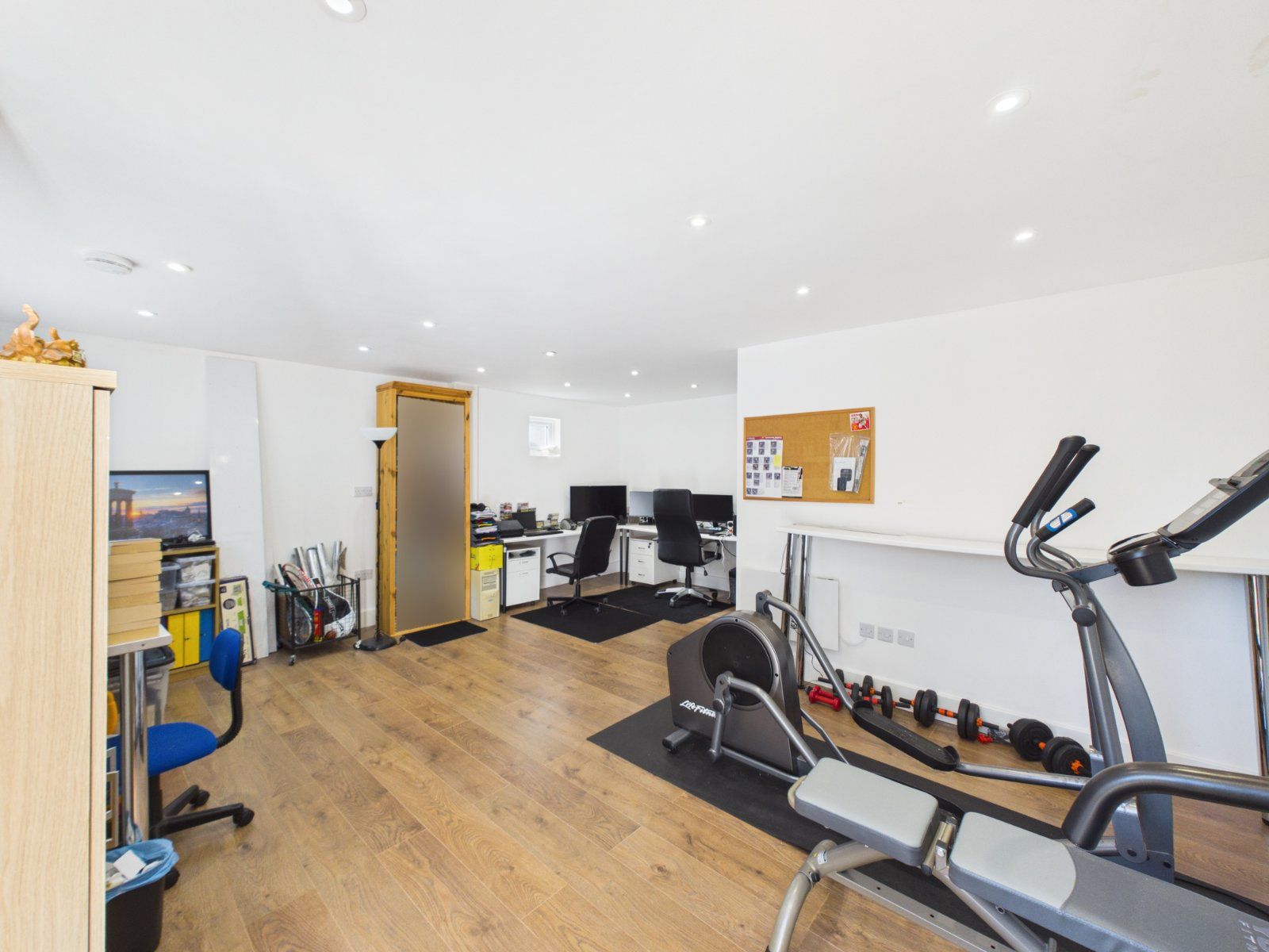 Desford Way, Ashford, Surrey, TW15, photo 18