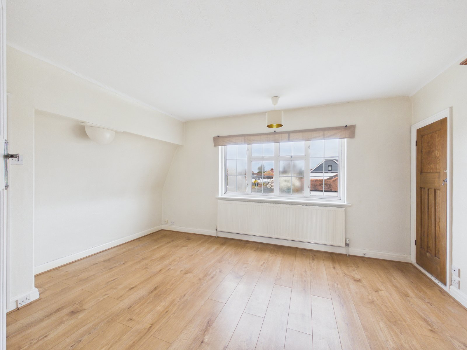 Staines Road West, Ashford, Surrey, TW15, photo 9