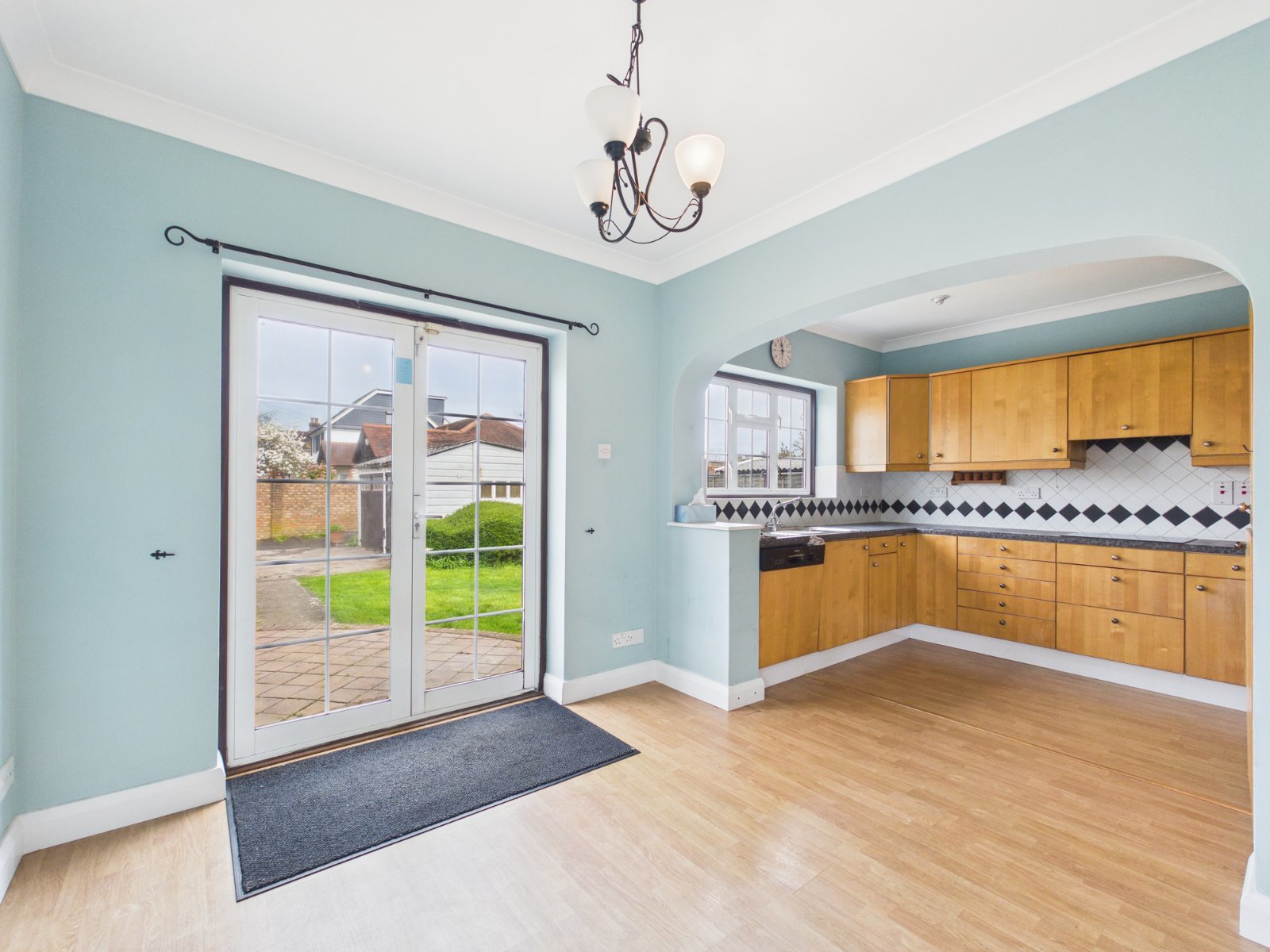 Staines Road West, Ashford, Surrey, TW15, photo 5
