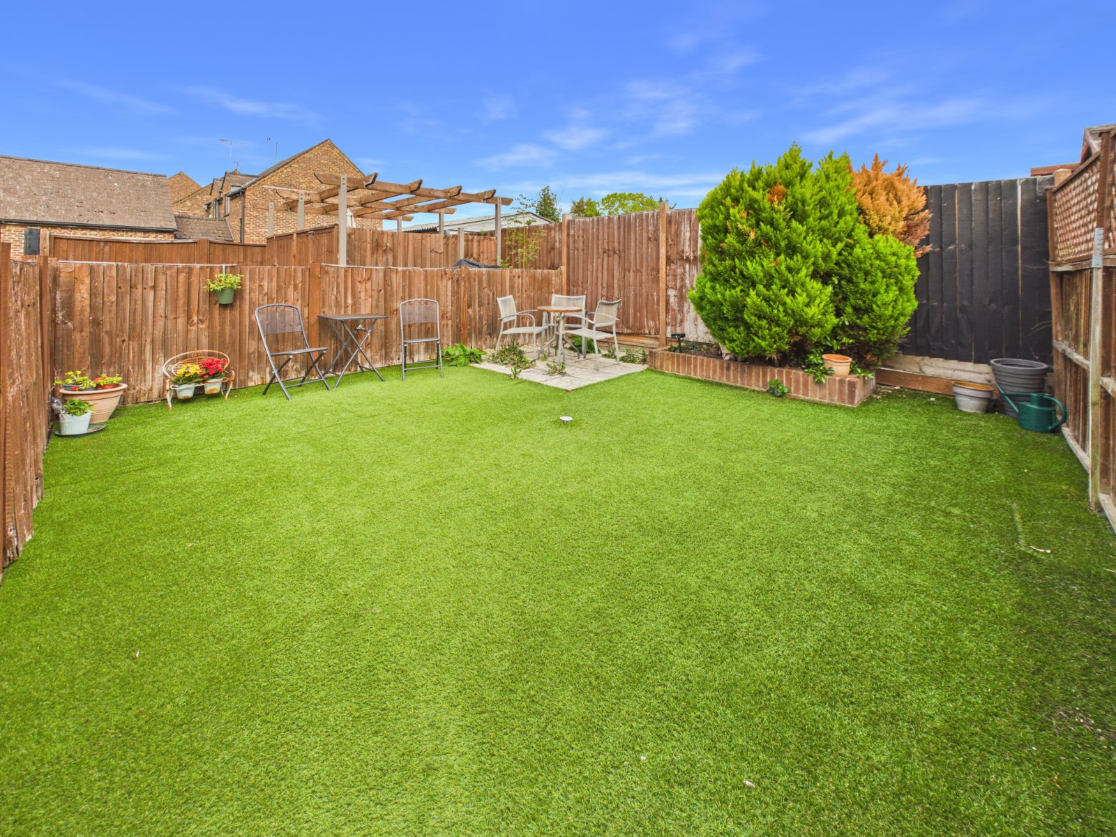 Willoughby Road, Langley, Berkshire, SL3, photo 4