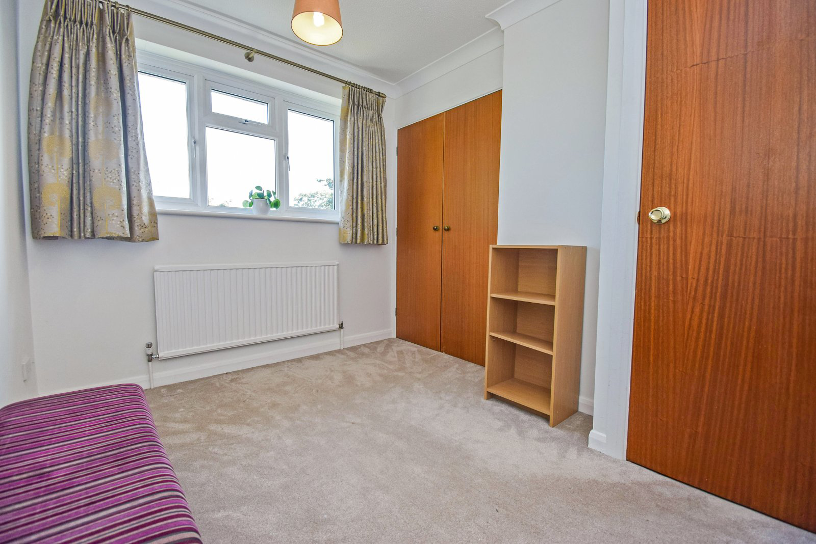 St. Michaels Court, Near Burnham, Berkshire, SL2, photo 7