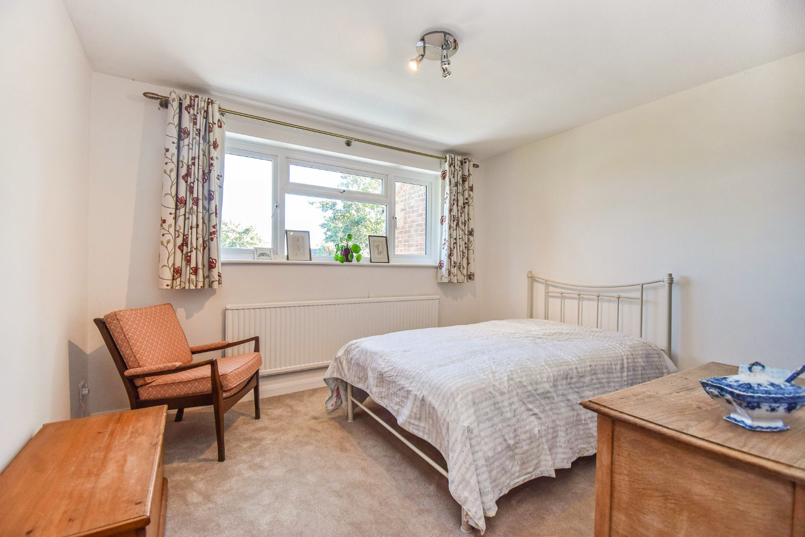 St. Michaels Court, Near Burnham, Berkshire, SL2, photo 6