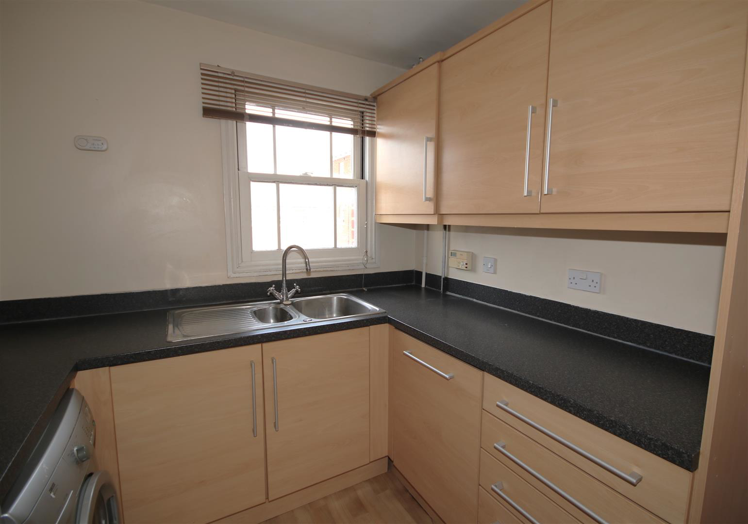 Kitchen c.JPG