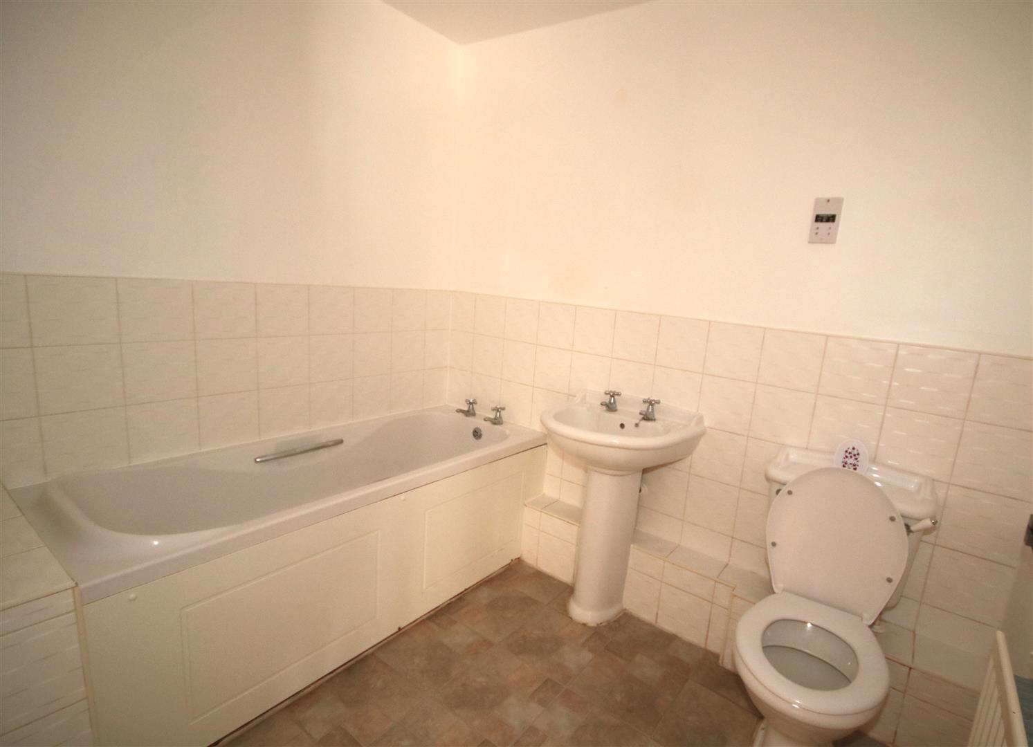 Family Bathroom.JPG