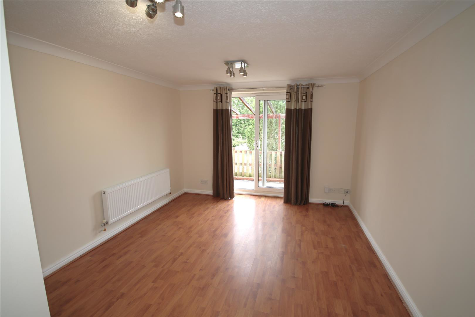 Almond Court, Chartham, Canterbury, photo 7