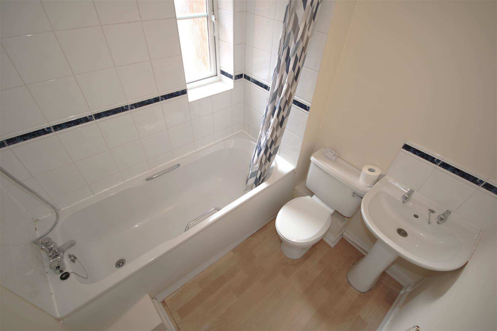 Almond Court, Chartham, Canterbury, photo 13