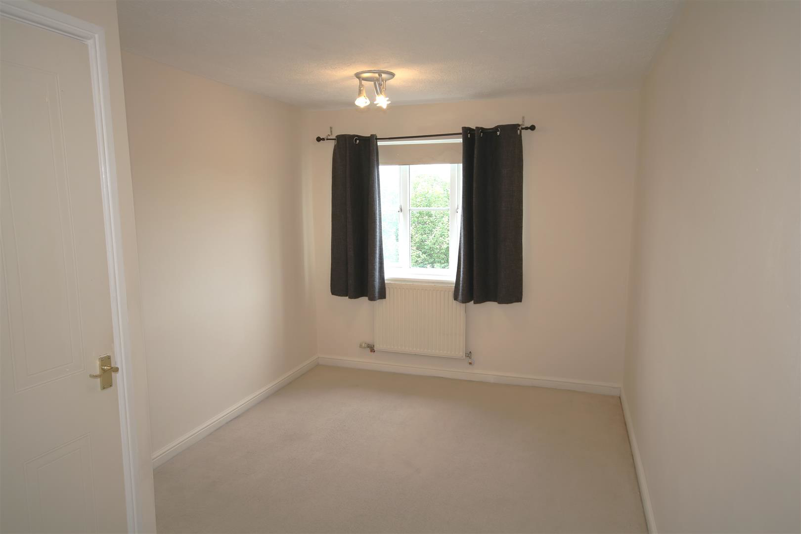 Almond Court, Chartham, Canterbury, photo 9