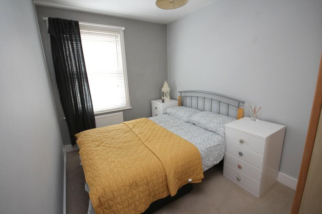 Wycliffe Road, Winton, Bournemouth, photo 6