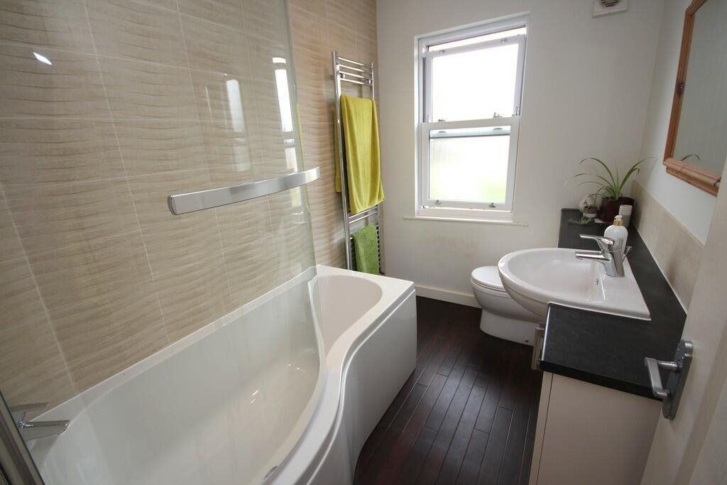 Wycliffe Road, Winton, Bournemouth, photo 9