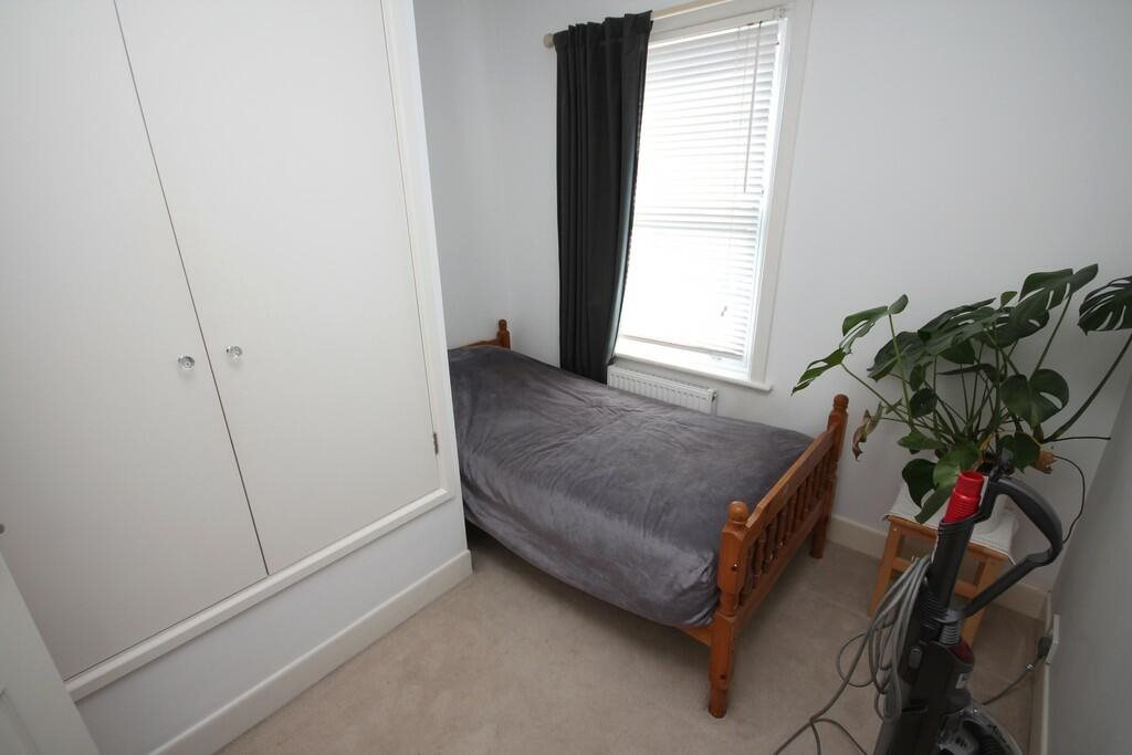 Wycliffe Road, Winton, Bournemouth, photo 7