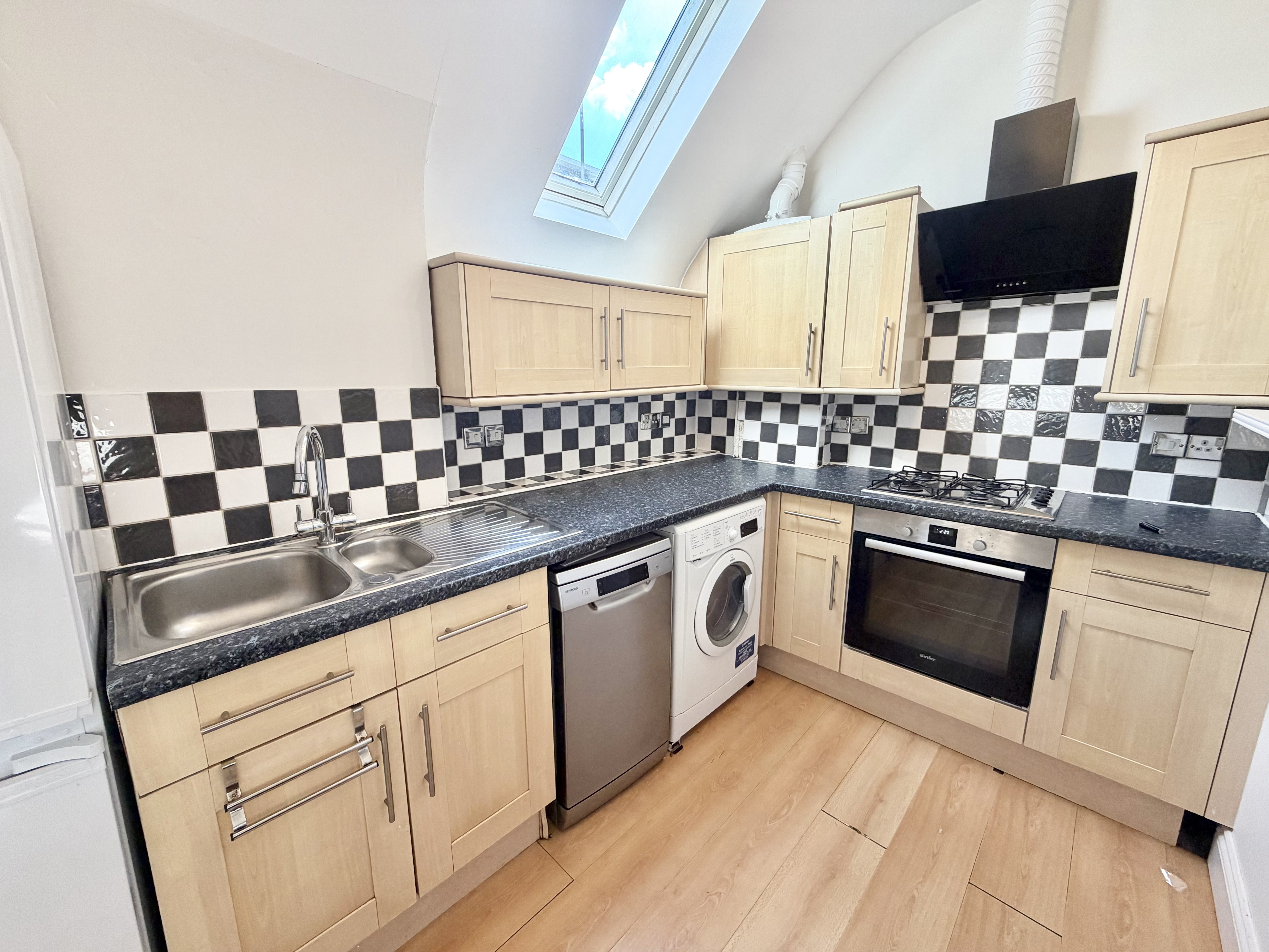 Glen Fern Road, Bournemouth, photo 3
