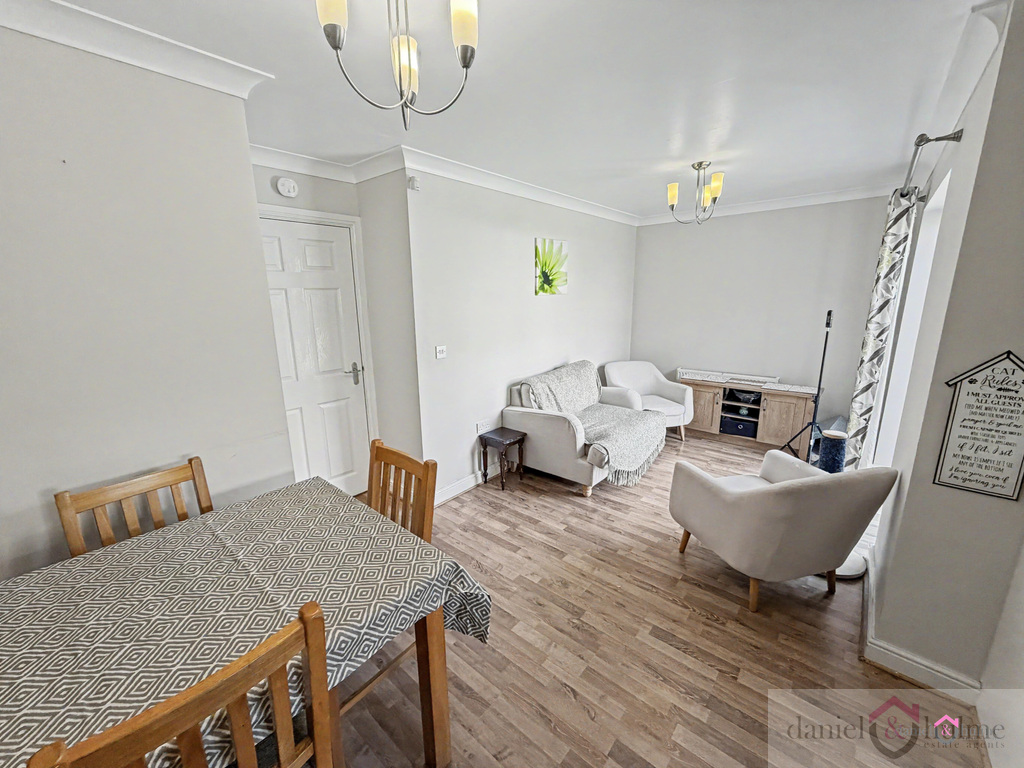 3 Clover Grove, Leekbrook, photo 10