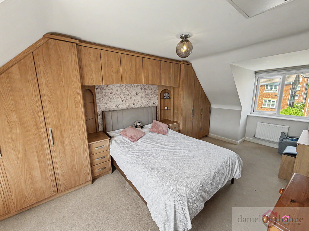 3 Clover Grove, Leekbrook, photo 24
