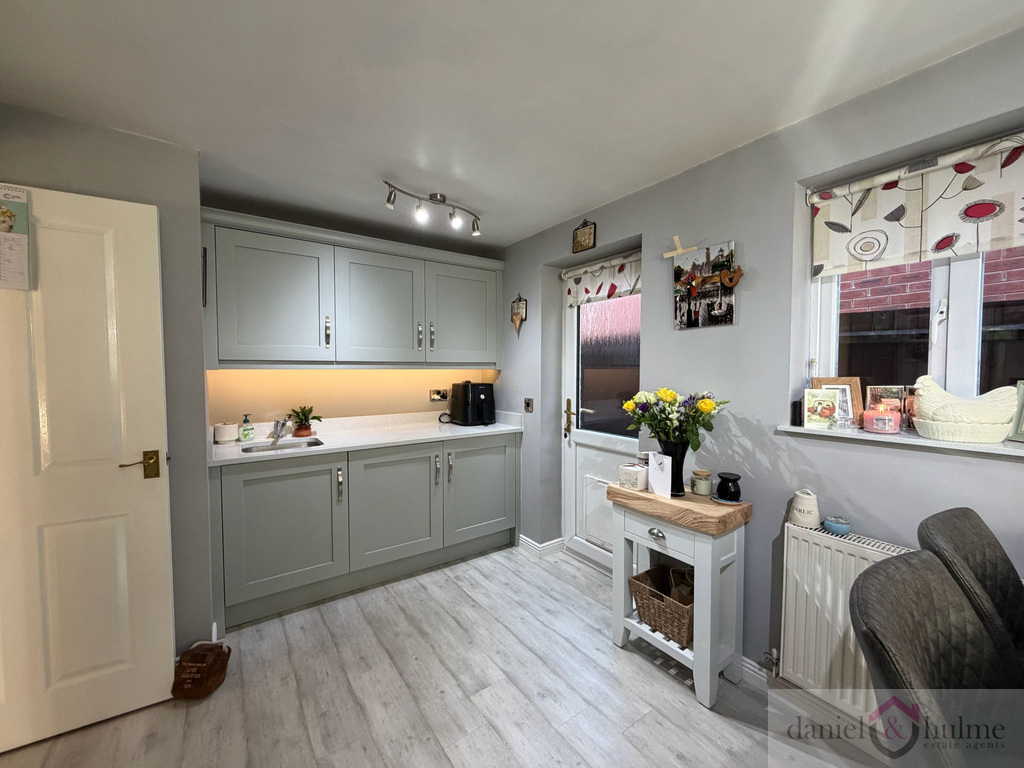 Cheddleton Park Avenue, Cheddleton, Staffs ST13 7NS, photo 10