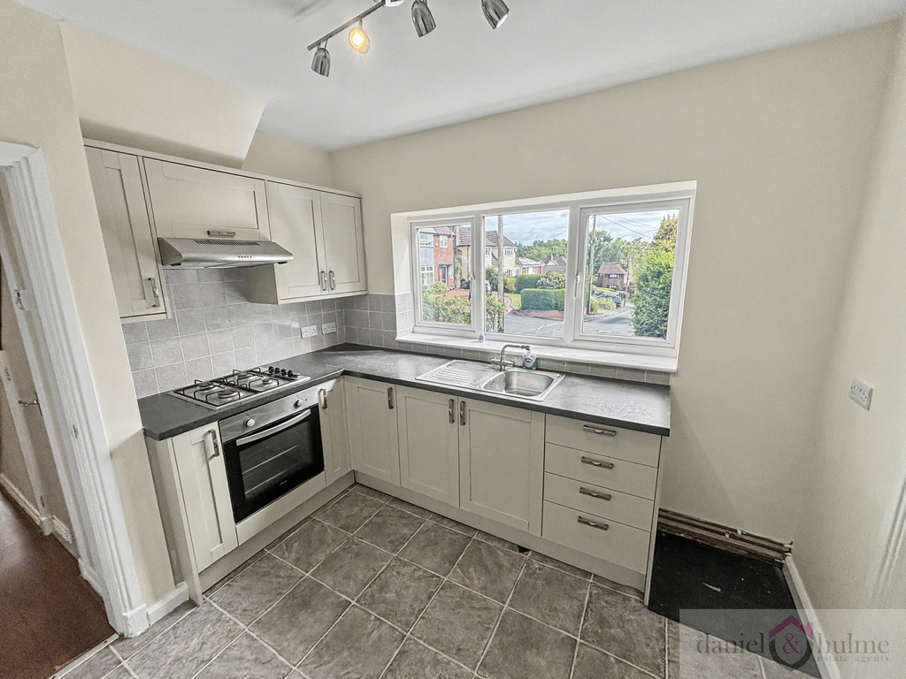Sandy Haven Lansdowne Close, Leek, Staffordshire, photo 7