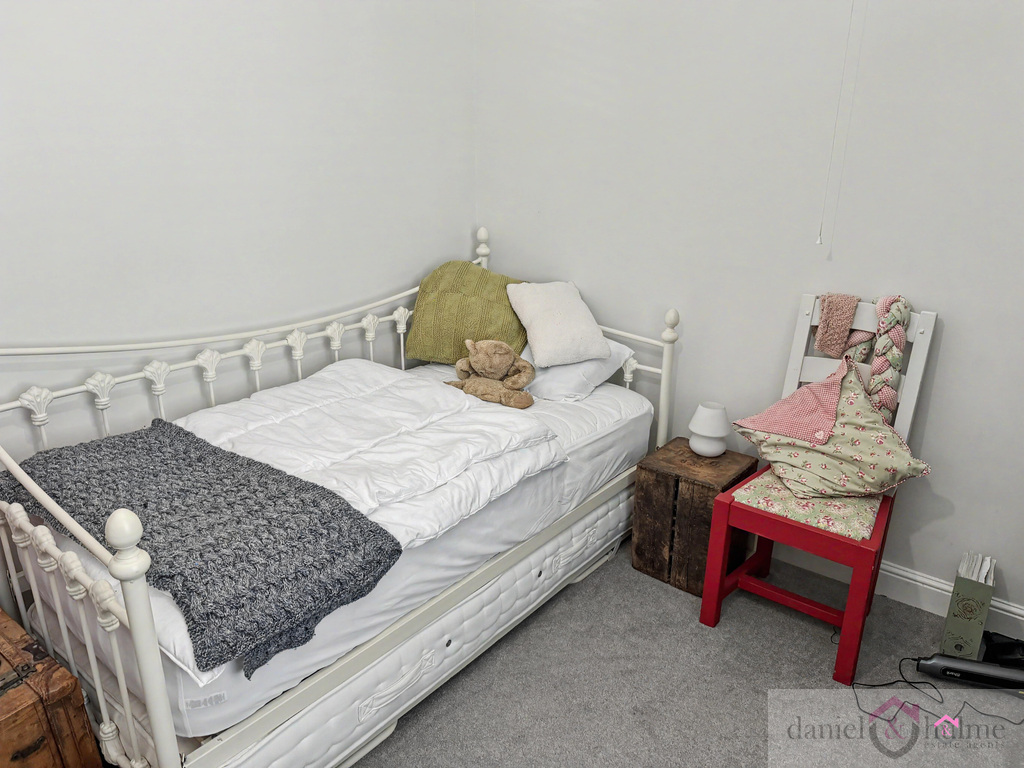 Portland Street, Leek, Staffordshire, ST13 6LA, photo 15