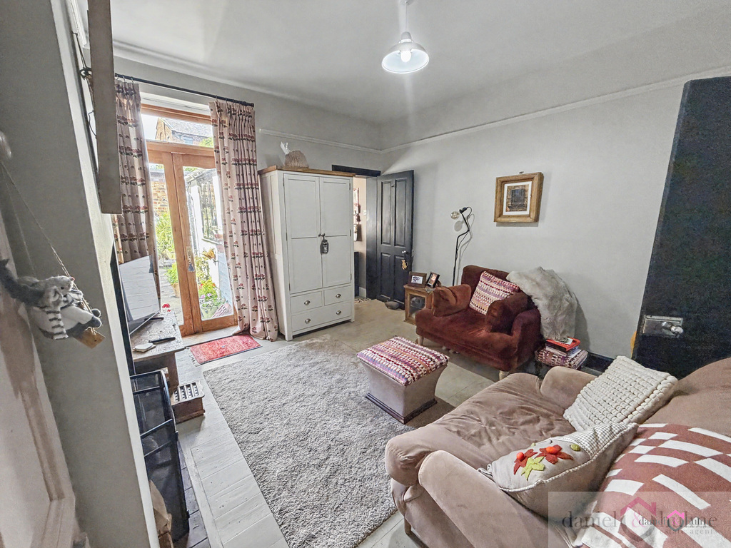 Portland Street, Leek, Staffordshire, ST13 6LA, photo 8