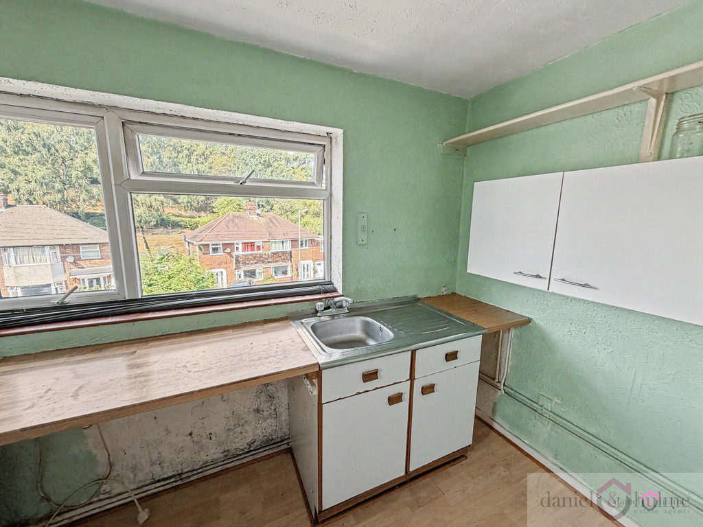 Westwood Heath Road, Leek, Staffordshire, ST13 8LL, photo 4