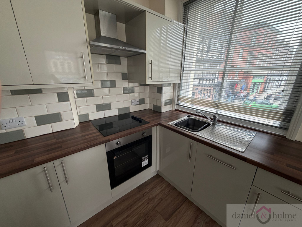 Flat 3,Trafford House,16 Market Place, Leek, Staffordshire, photo 7