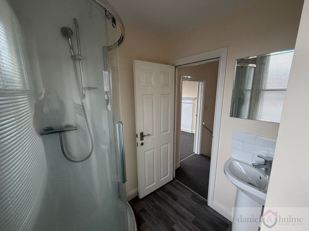 Flat 3,Trafford House,16 Market Place, Leek, Staffordshire, photo 16