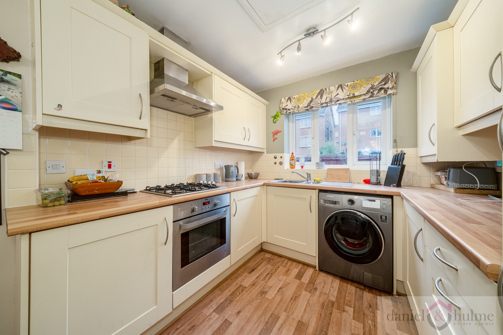 3 Clover Grove, Leekbrook, photo 8