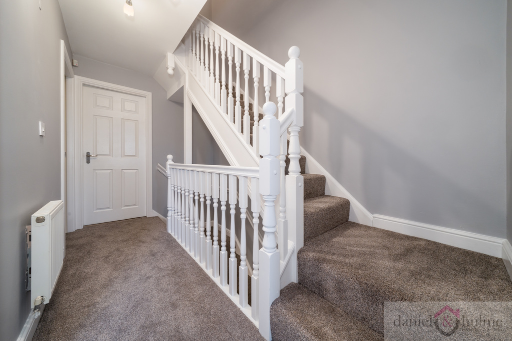 3 Clover Grove, Leekbrook, photo 13