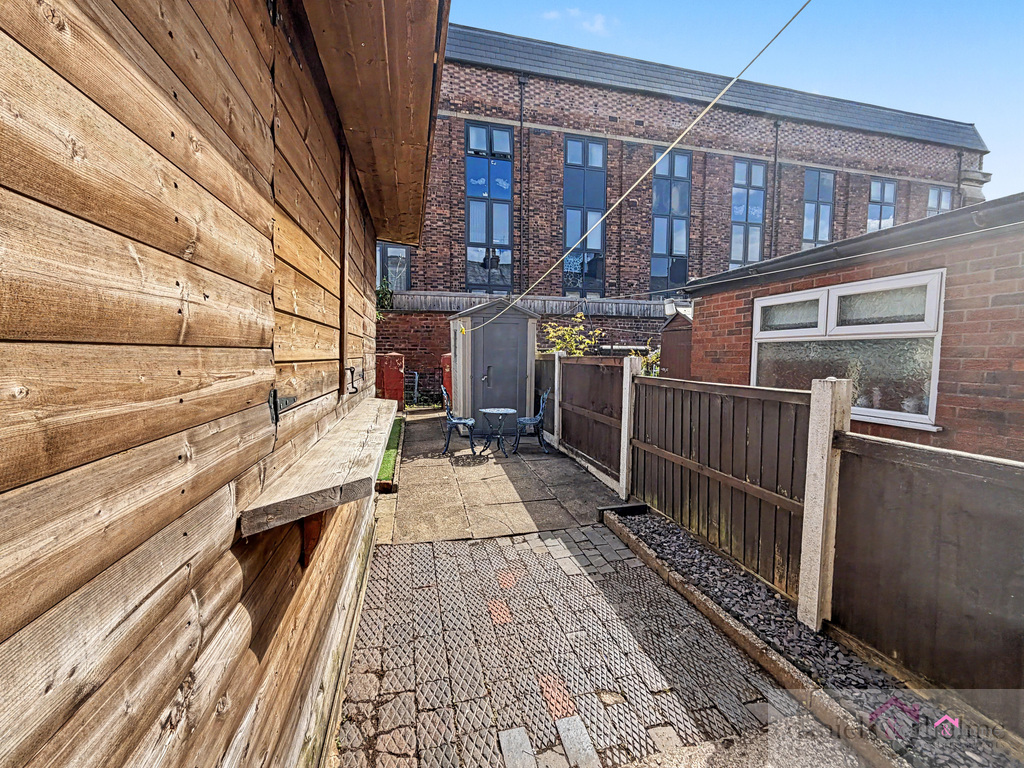 Gladstone Street, Leek, Staffordshire, ST13 5EP, photo 2