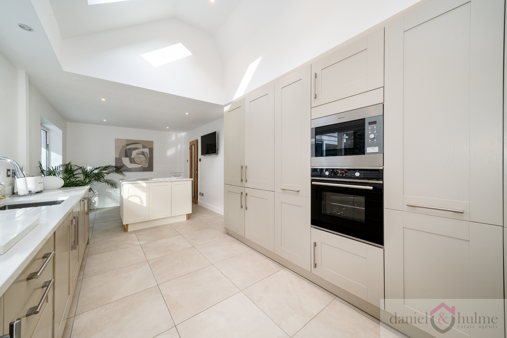 Touchwood, Lake Road, Rudyard, Leek, Staffordshire, ST13 8RN, photo 2