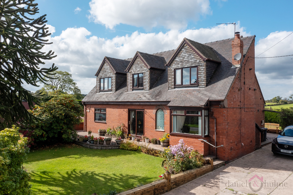 Barnfields Bungalow Barnfields Lane, Kingsley, Stoke-on-trent, ST10 2DG, photo 2