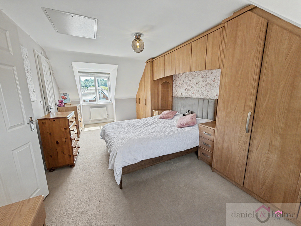 3 Clover Grove, Leekbrook, photo 24