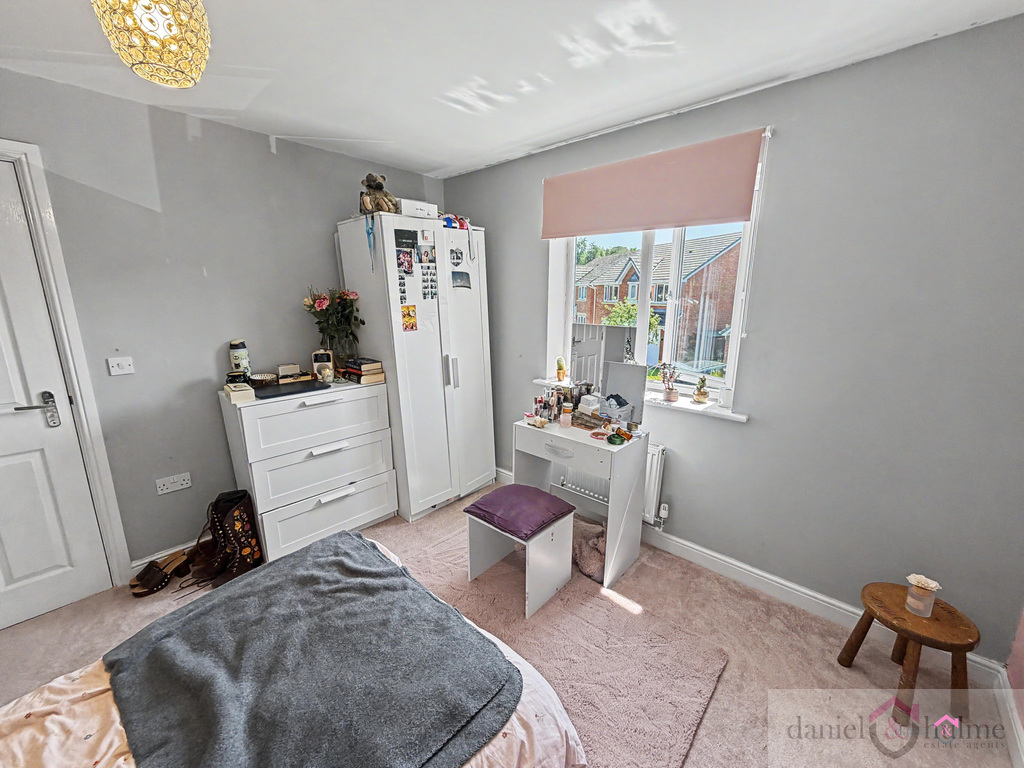 3 Clover Grove, Leekbrook, photo 17